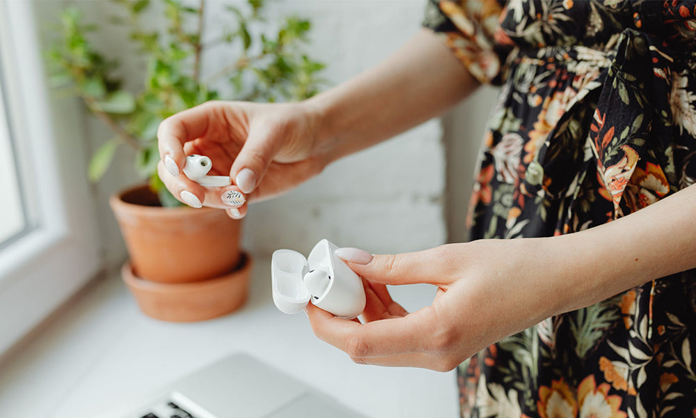Do AirPods Lose Battery When Not in Case